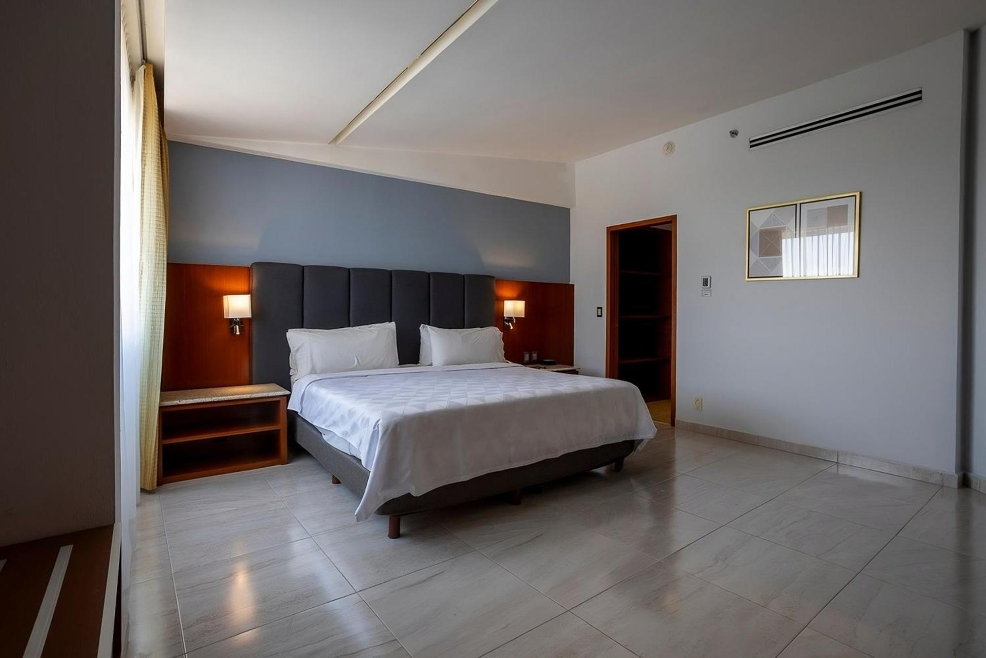 Holiday Inn Puebla Finsa By Ihg Zewnętrze zdjęcie